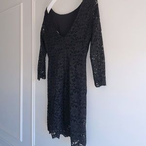 FOREVER 21 - Low-back black lace dress - Size M